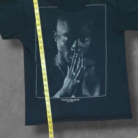 Thrashed Y2K Tupac Shakur Distressed Memorial Rap Tee Medium - Picture 4 of 4
